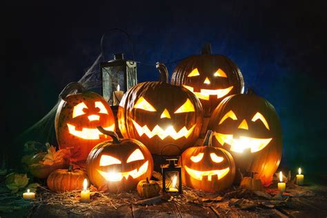  Jack o' Lantern! Uma Jornada Folclórica Através de Lâmpadas Misteriosas e Traquinagem